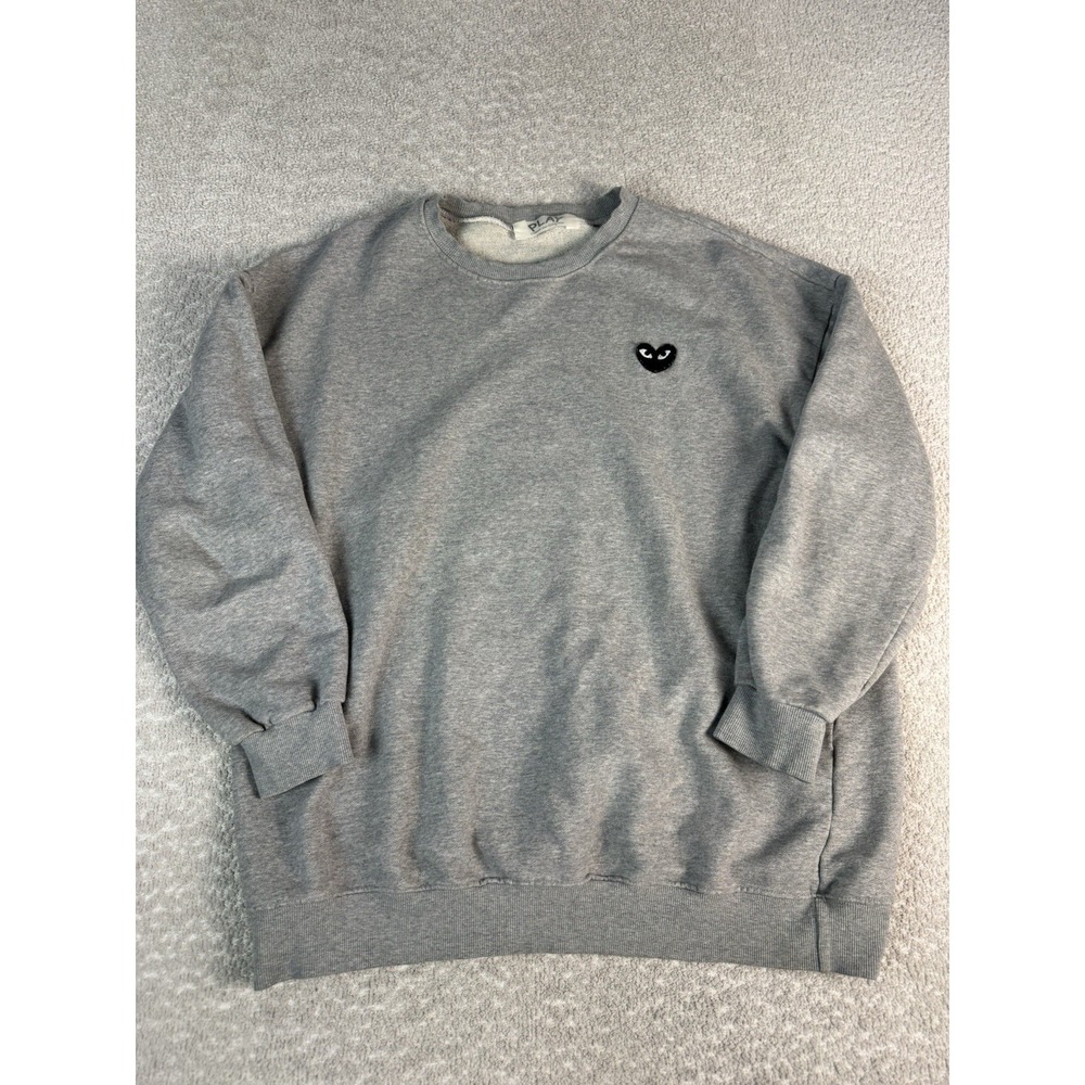 Comme Des Garcons Play Sweatshirt Mens L Gray Logo Heart Graphic Crewneck
